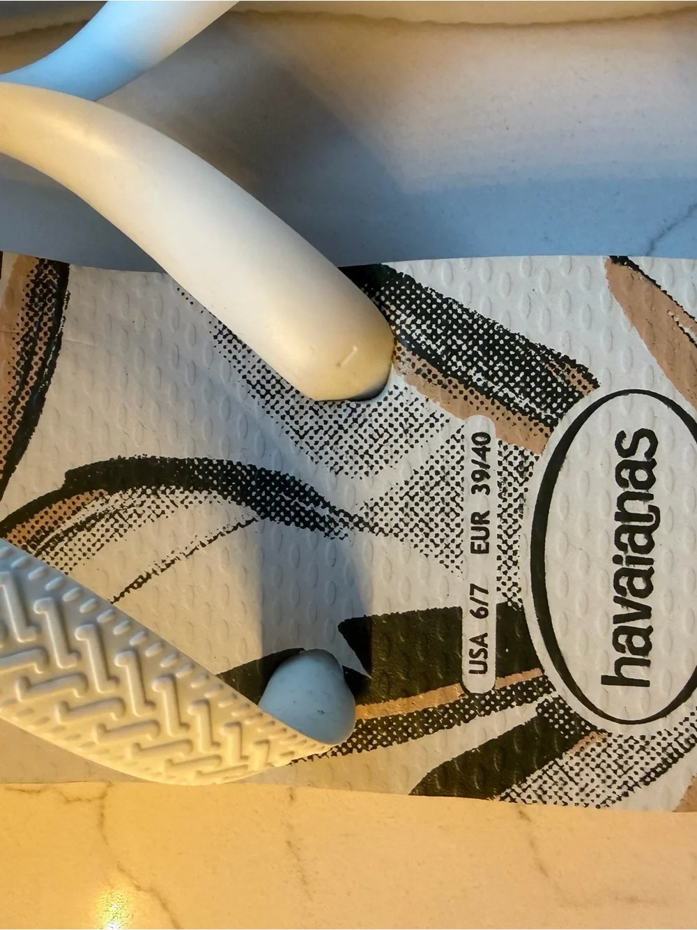 Havaianas Brazil Tropical Print Flip Flops – Size 6/7 – Excellent Condition 🌴🇧🇷